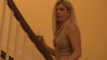 Gold bracelet worn by Rose (Caroline Arapoglou) in Outer Banks (S01E01)