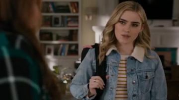 Bleu Veste en jean porté par Taylor Otto (Meg Donnelly) dans American Housewife Saison 4 Épisode 18