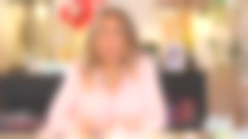 La chemise col classique ample à poches en coton Rose de Agathe Lecaron dans La maison des maternelles le 11.05.2020