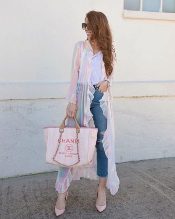 Daisie Pumps of Tara Gibson on the Instagram account @themrsgibby