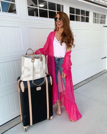 Cami Top Blanco de Tara Gibson en la cuenta de Instagram @themrsgibby