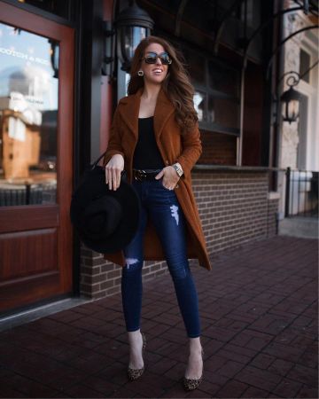 Gafas de sol Gucci Square de Tara Gibson en la cuenta de Instagram @themrsgibby
