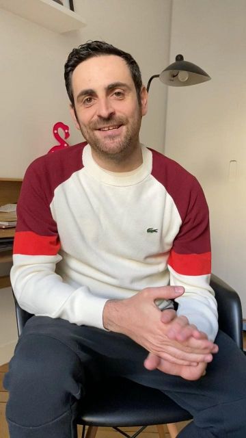 The pull-Lacoste-sleeve striped worn by Camille Combal on his account Instagram @camillecombal
