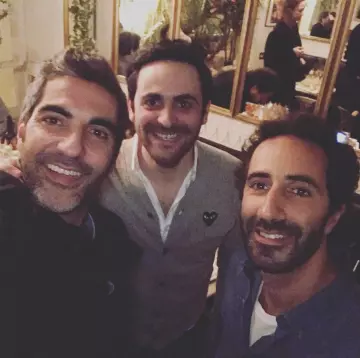 Le gilet gris Comme Des Garçons porté par Camille Combal sur son compte Instagram @camillecombal