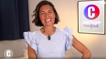 La suave tapa de lino azul con volantes de Alessandra Sublet en C'est Canteloup el 22.04.2020