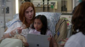 Microsoft Surface Pro como se ve en Anatomía de Grey (S16E11)