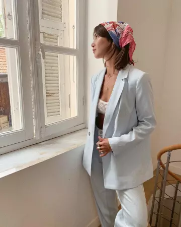 The blazer long blue sky Lison Seb on his account Instagram @lisonseb