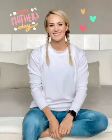Calia Energize Mid Rise Leggings worn by Carrie Underwood Instagram Story  May 10, 2020