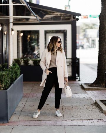 Topshop Coats of Ashley Robertson en la cuenta de Instagram @ashleyrobertson