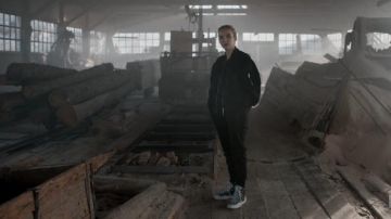 Zapatillas Mid High-Top usadas por Villanelle (Jodie Comer) en Killing Eve Temporada 3 Episodio 5