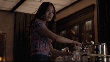 Metal­lic Tweed Crop Sweater worn by Mary Hamilton (Nicole Kang) in Batwoman Season 1 Episode 19