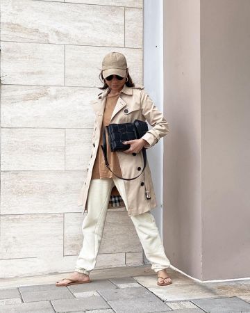 El Kensington Trench Coat Emmy en la cuenta de Instagram @emmyinstyle