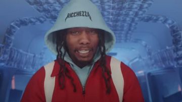 Sudadera con capucha Riccheza Light Blue All Star Weekend usada por Takeoff en Racks 2 Skinny by Migos (Video Oficial)
