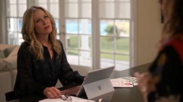 Metallic Plaid Blouse worn by Jen Harding (Christina Applegate) in Dead to Me Season 2 Episode 7