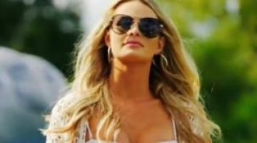 Avi­a­tor Sun­glass­es worn by Juliette Porter in Siesta Key Season 3 Episode 13