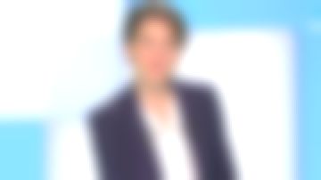 The blouse, white details lace Melanie Taravant in C to tell the 13.05.2020