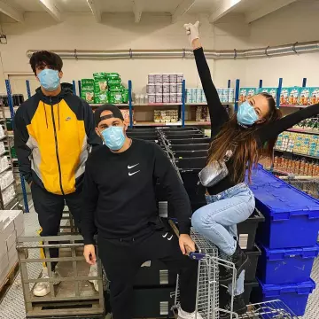 The turtleneck black Brentiny worn by Alix Desmoineaux on his account Instagram @alix_dmx 