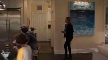 Black Agnes Boots worn by Jen Harding (Christina Applegate) in Dead to Me Season 2 Episode 9