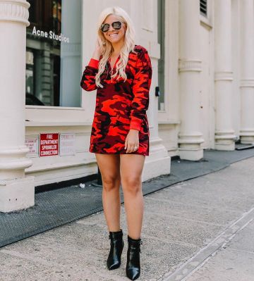 Superdown Hooded Sweatshirt Dress de Morgan en la cuenta de Instagram @fashionfriesx
