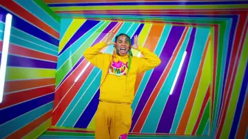Gooba Joggers amarillos usados por 6ix9ine en GOOBA (Video Musical Oficial)
