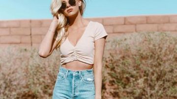 Jeans rasgados usados por Haley Ferguson en the Bachelor Temporada 24