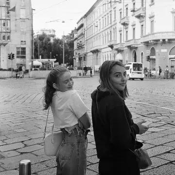 Le pantalon ultra taille haute porté par Sadie Sink sur son compte Instagram @sadiesink_