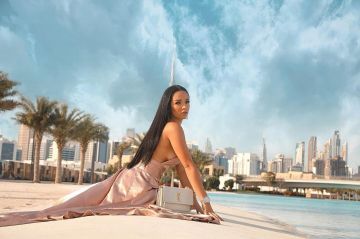 Le sac à main à bandoulière blanc Saint Laurent de Jazz Correia sur son compte Instagram @jazztvshow