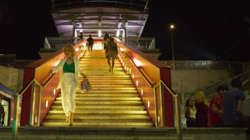 The top green Nerea (Teresa Riott) in Valeria (S01E01)