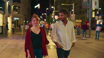 Le jean skinny bleu de Valeria (Diana Gómez) dans Valeria (S01E01)