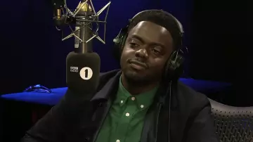 Green shirt worn by Daniel Kaluuya in “Michael B. Jordan... fit!”: Daniel Kaluuya plays BLANK SPACE YouTube video