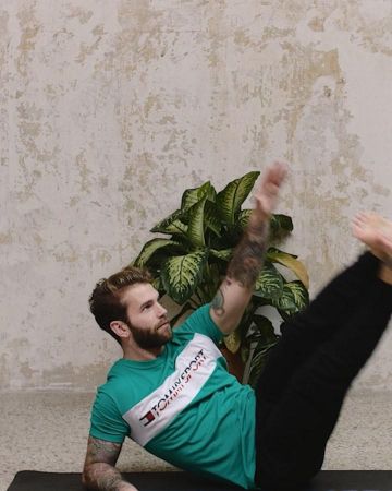 Green Dri­ver Lo­go T-shirt worn by Andre Hamann on his Instagram account @andrehamann