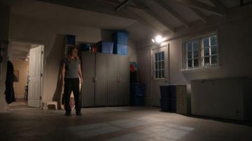 Plaid Pants Pajamas worn by Jen Harding (Christina Applegate) in Dead to Me Season 2 Episode 2