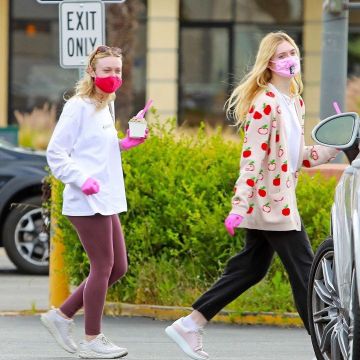 Gymshark Power Down Leggings usados por Dakota Fanning Los Ángeles 12 de mayo de 2020