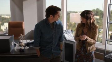 One Pocket Denim Shirt worn by Steve Wood (James Marsden) in Dead to Me Season 2 Episode 2