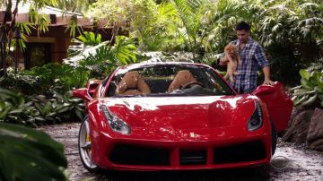 Ferrari 488 Spider worn by Thomas Magnum (Jay Hernandez) in Magnum P.I. (S01E07)