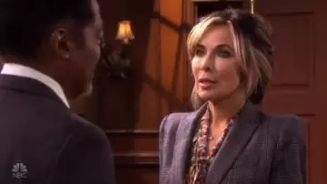 Veronica beard Brock Glen Plaid Dickey Blazer porté par Kate Roberts (Lauren Koslow) comme on le voit sur les Jours de Notre Vie 14 Mai 2020