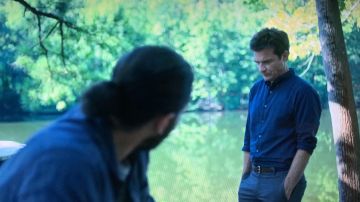 La chemise bleue portée par Martin 'Marty' Byrde (Jason Bateman) dans la série Ozark S03E09