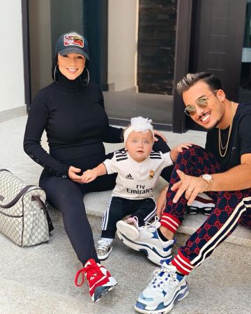 Le pull côtelé noir à col roulé de Jazz Correia sur son compte Instagram @jazztvshow