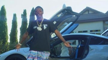 The print shorts Amiri worn by Jack Boy in her video clip 1K