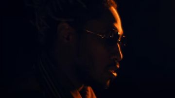 Gafas de sol de Alexander McQueen usadas por Future en su video musical Tycoon