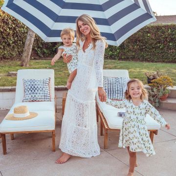 Julieta lace a Maxi de Ashley Tarkington Jackel en la cuenta de Instagram @ashnfashn
