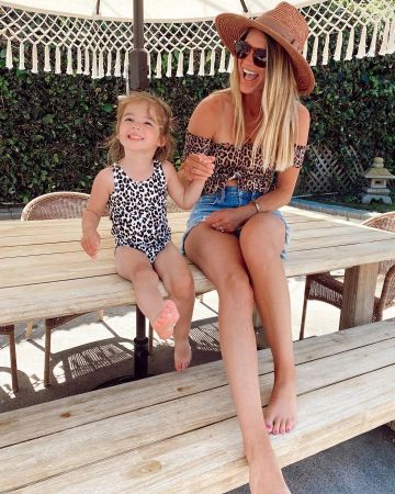 Nina Top de Ashley Tarkington Jackel en la cuenta de Instagram @ashnfashn