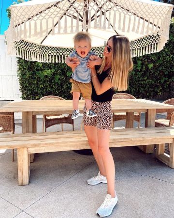 Chaussure de course de Ashley Tarkington Jackel sur l'Instagram account @ashnfashn