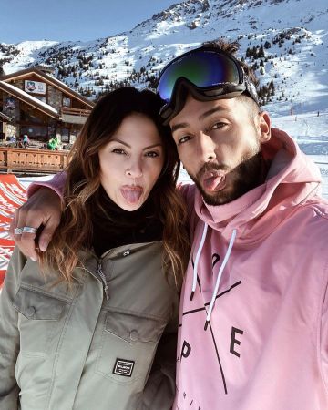 La chaqueta dope rosa que usó Eddy en su cuenta de Instagram @eddy_papeoo