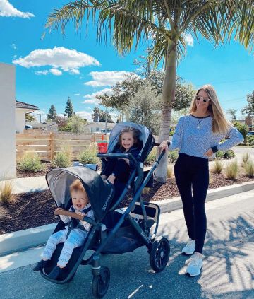 Taille haute Leggings de Ashley Tarkington Jackel sur l'Instagram account @ashnfashn