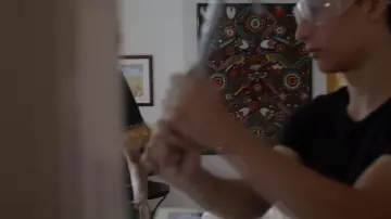 The black t-shirt Thomas Gauthier in the YouTube video I love tv!