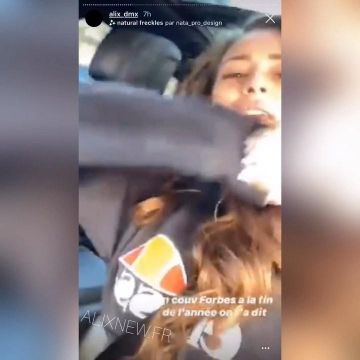 Sweatshirt Ellesse black worn by Alix Desmoineaux on the account Instagram of @alixnew.fr 