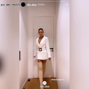 Thigh-high boots beige worn by Alix Desmoineaux on the account Instagram of @alixnew.fr 