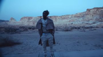 Veja Hik­ing Pan­elled Sneak­ers worn by Future in Tycoon Official Music Video