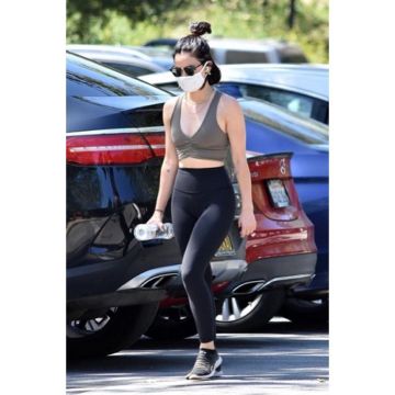 Ray Ban Classique Clubmaster Lunettes de soleil sans monture porté par Lucy Hale Studio City, le 15 Mai 2020
